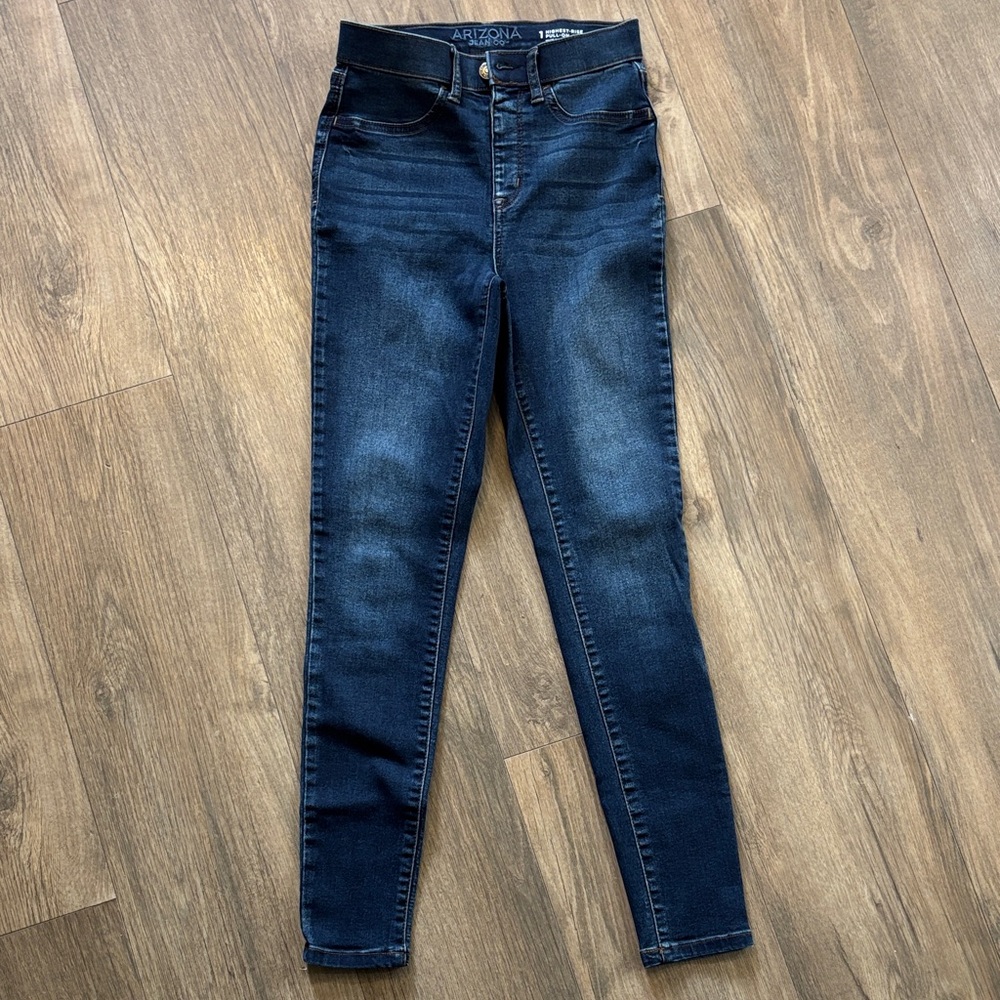 Arizona Jean Company Women's Dark Blue Skinny Jeans